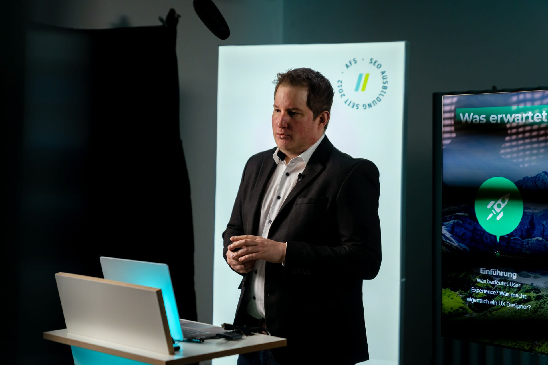 Michael Möller bei der afs Akademie zum Thema Website Experience Optimization Michael Möller bei der afs Akademie zum Thema Website Experience Optimization
